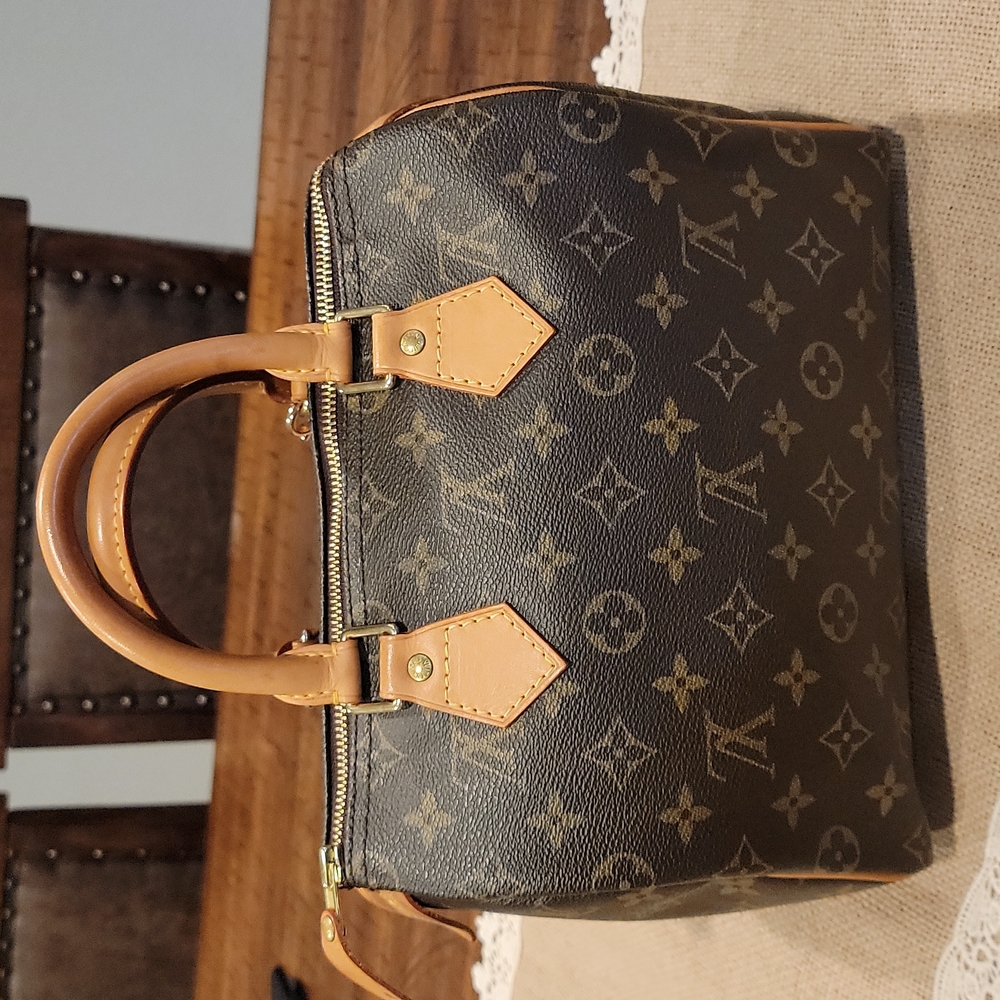 🎉SOLD🎉 LIKE NEW Authentic Louis Vuitton Speedy 25 - Picture 2 of 12